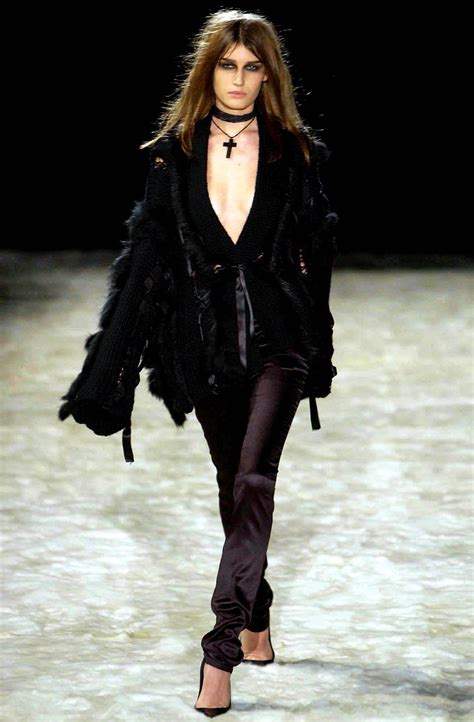 gucci 2002 fall|gucci runway fall 2002.